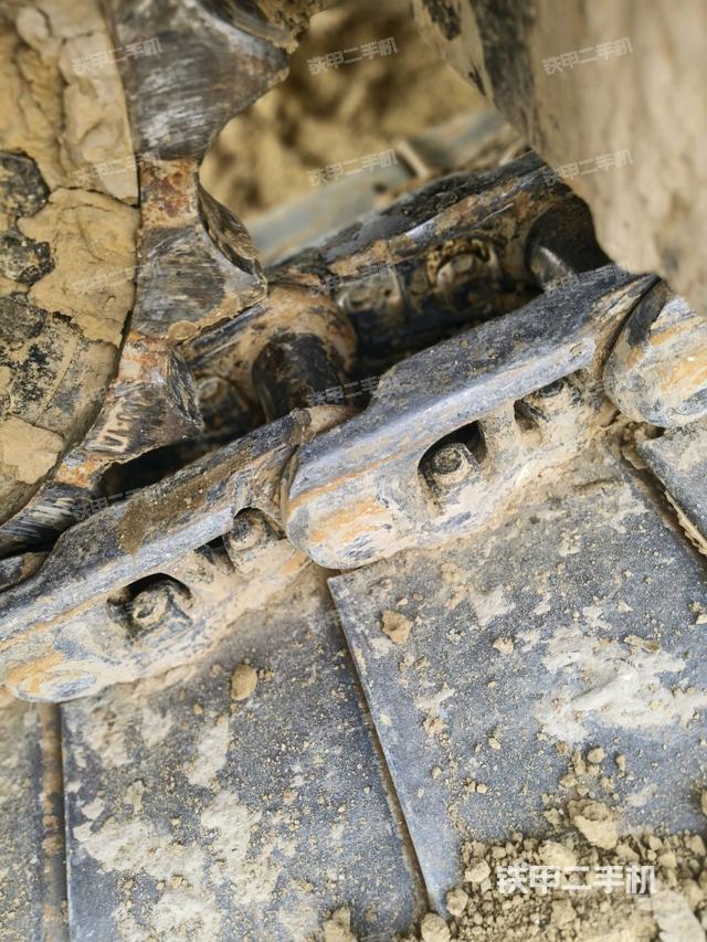 右側(cè)履帶整體（行走機構(gòu)）