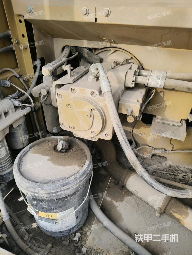 液壓泵斜45?右（大件艙室）