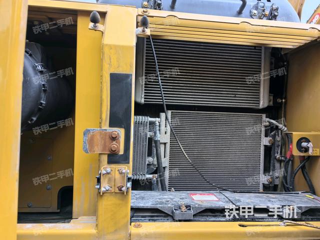 液壓泵室(大件艙室) 液壓泵室(大件艙室)