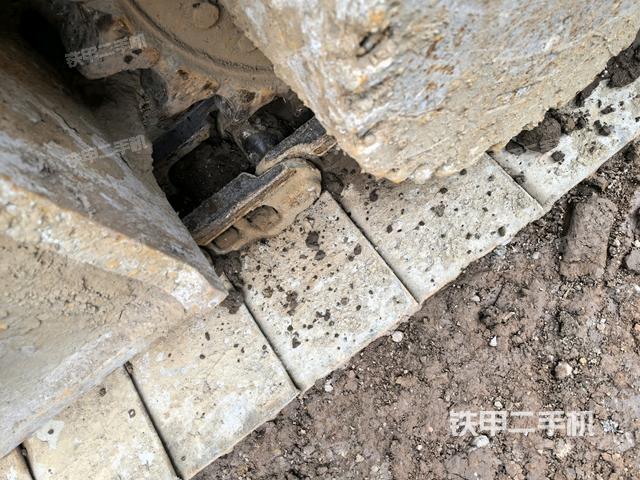 左側(cè)履帶整體?(行走機(jī)構(gòu)) 左側(cè)履帶整體?(行走機(jī)構(gòu))