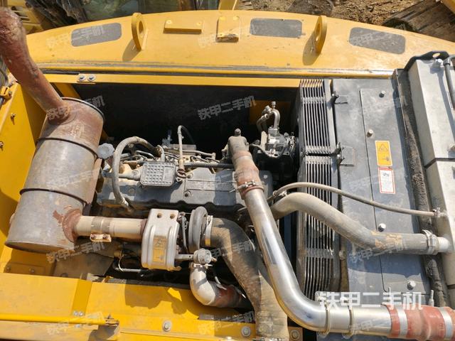 发动机室（上车部件）