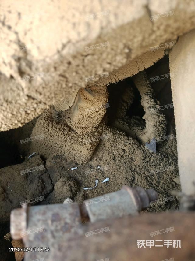 液壓泵艙室正面整體（整機(jī)外觀）