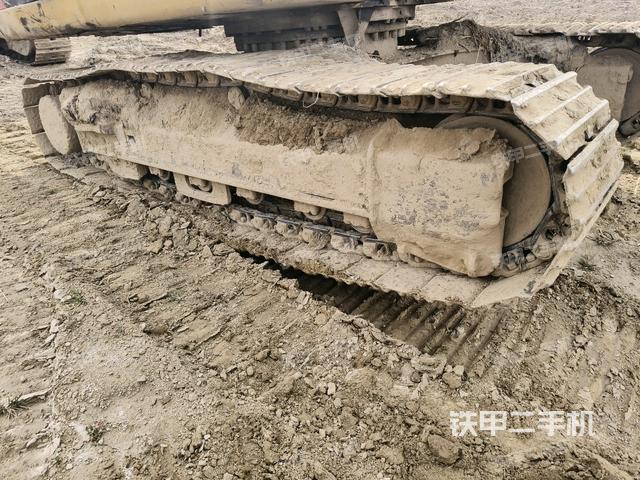 左側(cè)履帶整體?（行走機(jī)構(gòu)）