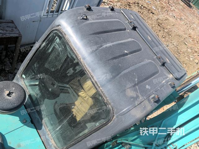 駕駛室頂部俯視（上車部件）