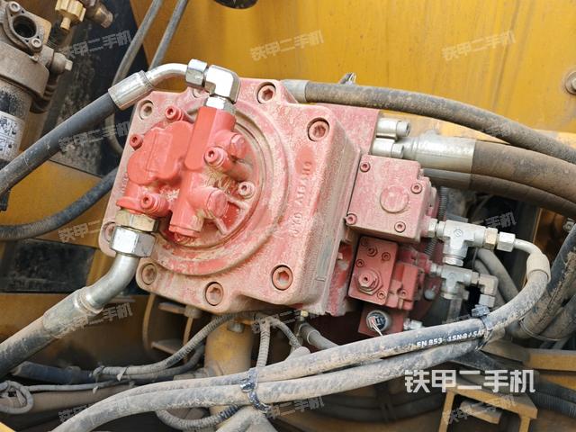 液压泵斜45 右（大件舱室）