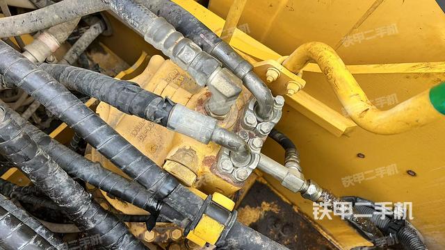 回轉(zhuǎn)馬達（上車部件）