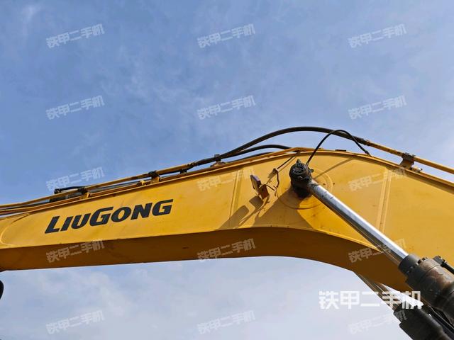 大臂整体 右侧（工作和回转装置）