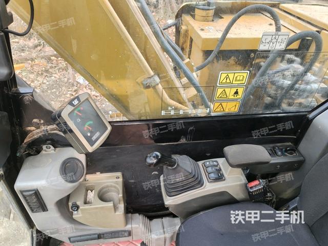 座椅右側(cè)控制臺/鑰匙門/油門/含右手柄（駕駛室部分）