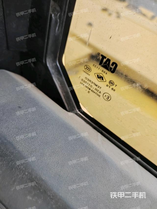 座椅后部（駕駛室部分）