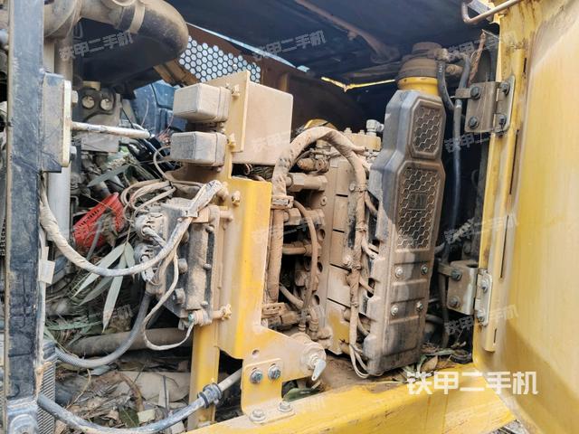 電瓶（大件艙室）