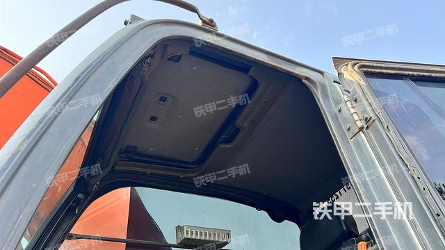 頂棚整體(駕駛室部分) 頂棚整體(駕駛室部分)