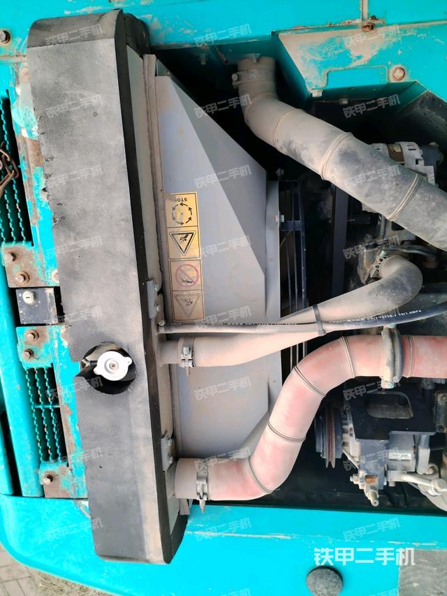 水箱+風(fēng)扇特寫(xiě)(上車(chē)部件) 水箱+風(fēng)扇特寫(xiě)(上車(chē)部件)