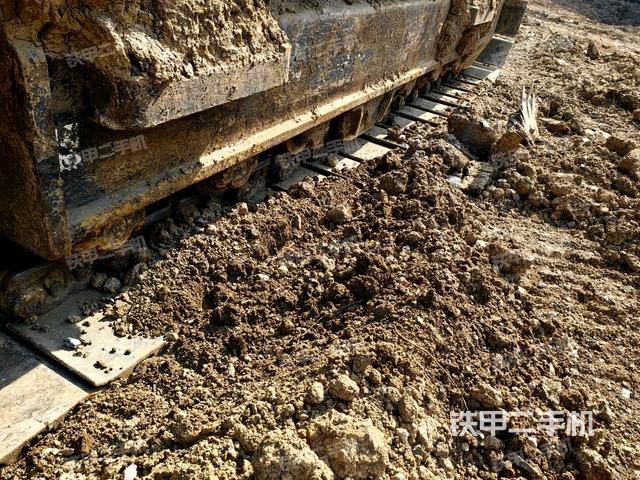 左側(cè)履帶整體?（行走機(jī)構(gòu)）