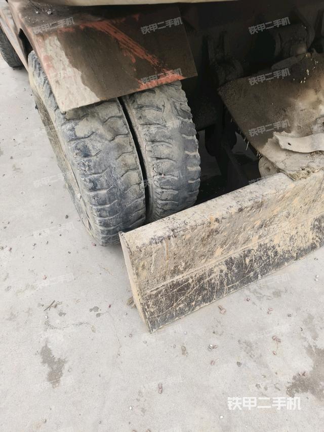 左側行走馬達蓋板（行走機構）