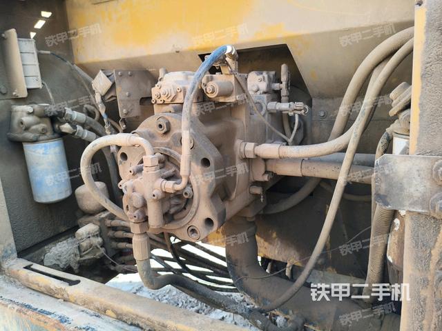 液壓泵斜45?左（大件艙室）