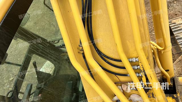 大臂背部俯視（工作和回轉(zhuǎn)裝置）