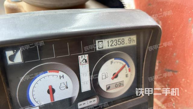 小時(shí)表(駕駛室部分) 小時(shí)表(駕駛室部分)