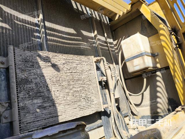 散熱器正面（大件艙室）