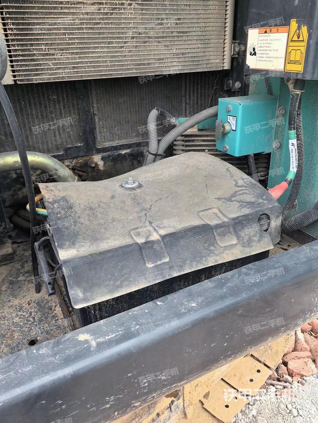 電瓶（大件艙室）