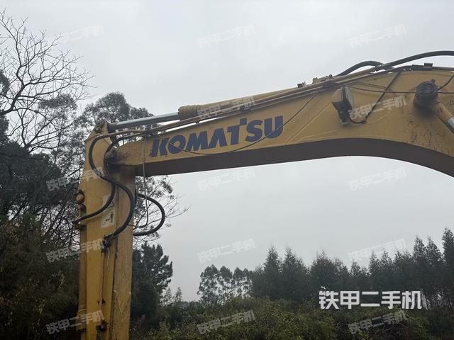 大臂根部?斜視(工作和回轉裝置) 大臂根部?斜視(工作和回轉裝置)