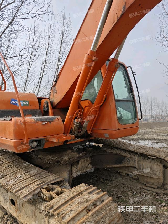 小臂整體右前（工作和回轉(zhuǎn)裝置）