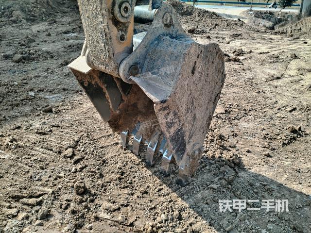 鏟斗45度（工作和回轉(zhuǎn)裝置）