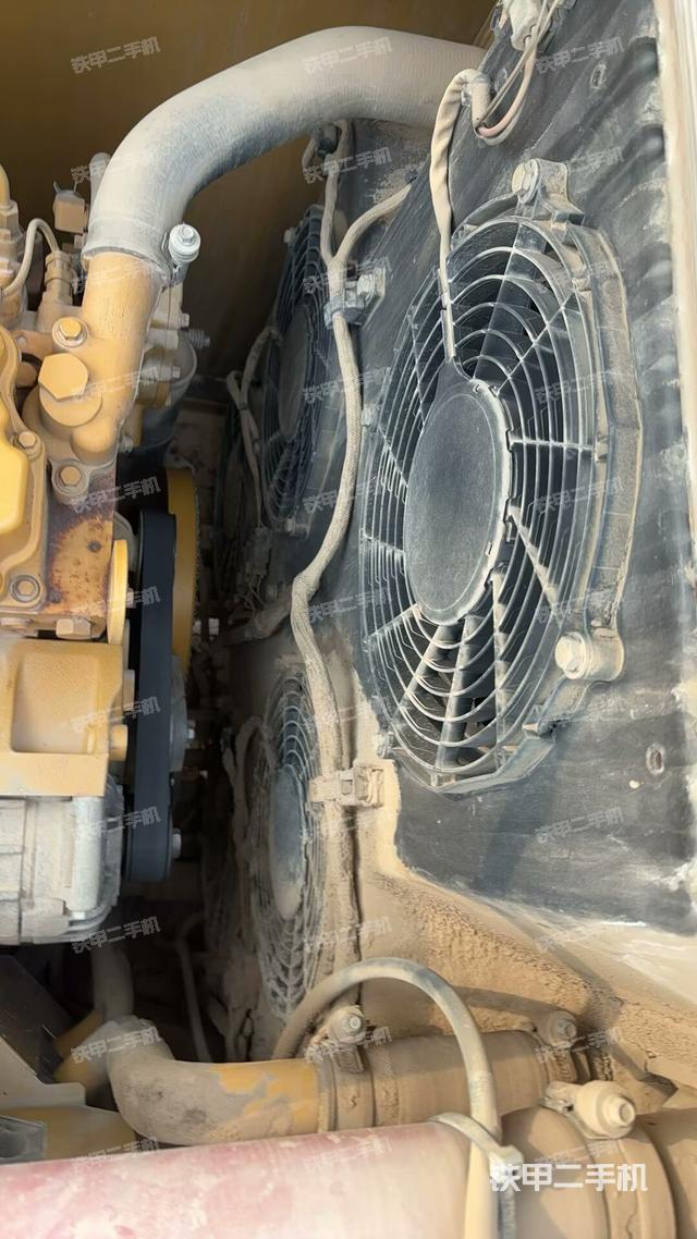 散熱器正面（大件艙室）