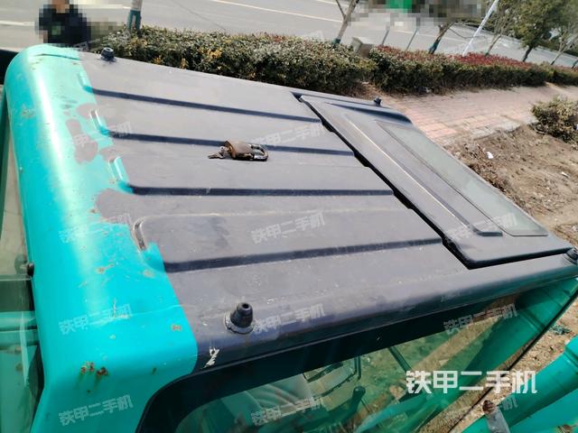 駕駛室頂部俯視(上車(chē)部件) 駕駛室頂部俯視(上車(chē)部件)