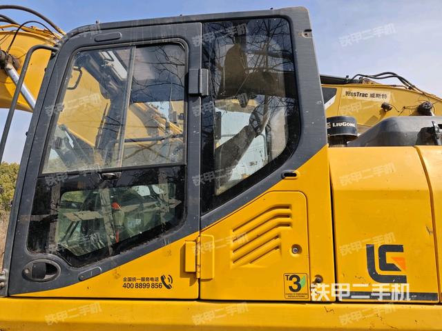 驾驶室左前45度（驾驶室部分）