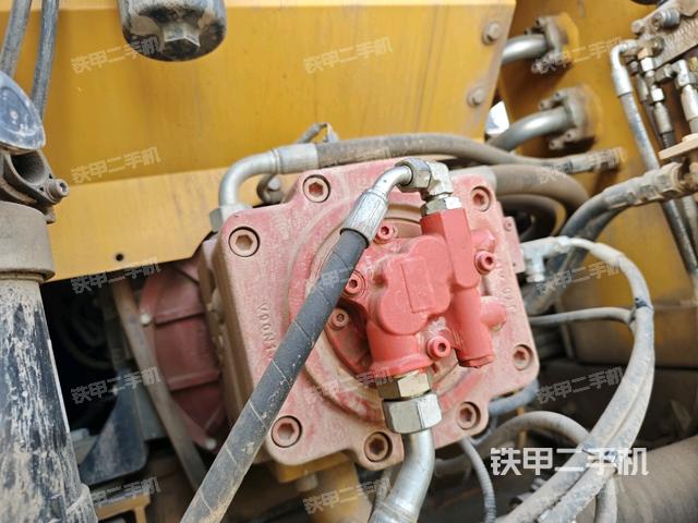 液压泵斜45 左（大件舱室）