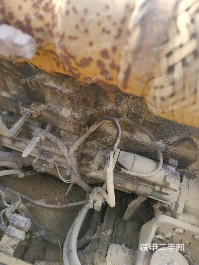 中央回轉(zhuǎn)接頭特寫（上車部件）