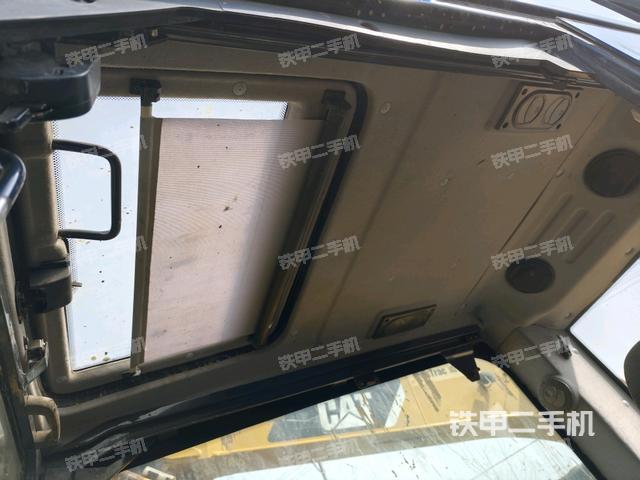 右侧玻璃角标（驾驶室部分）