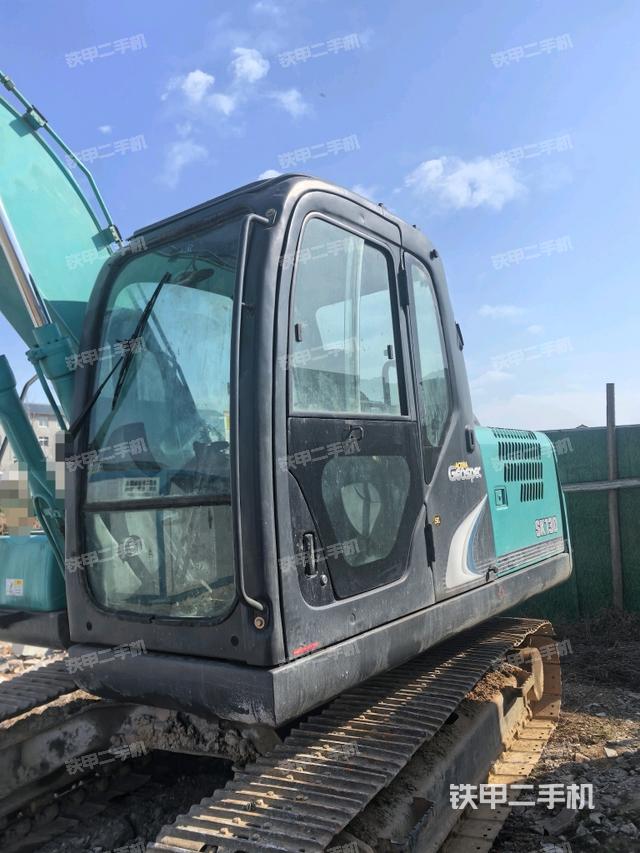 駕駛室左前45度（駕駛室部分）