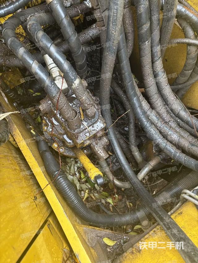 駕駛室頂部俯視(上車部件) 駕駛室頂部俯視(上車部件)