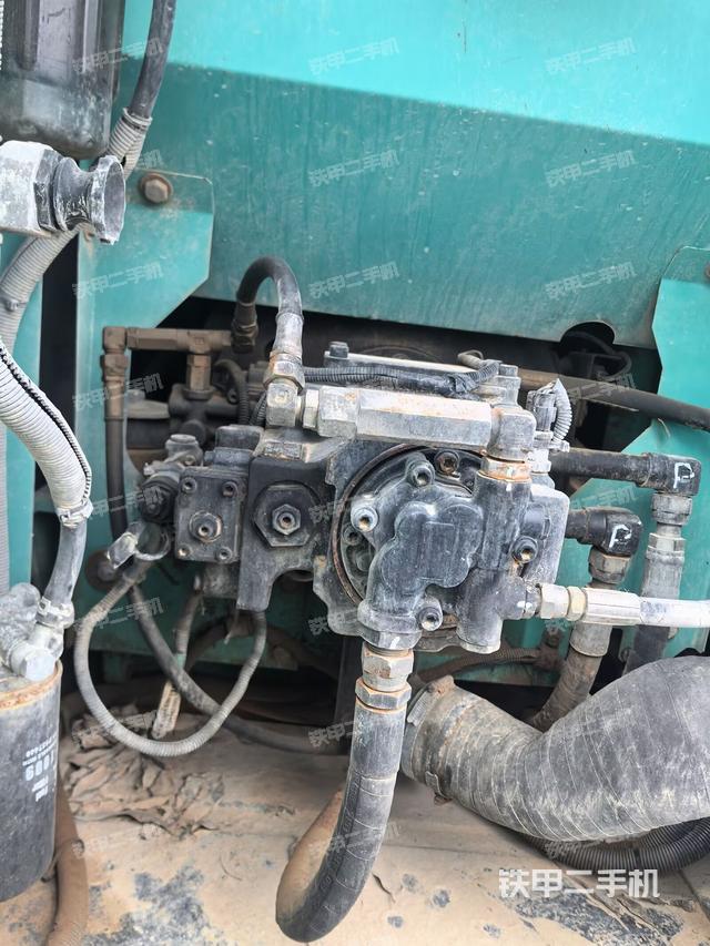 液壓泵室（大件艙室）