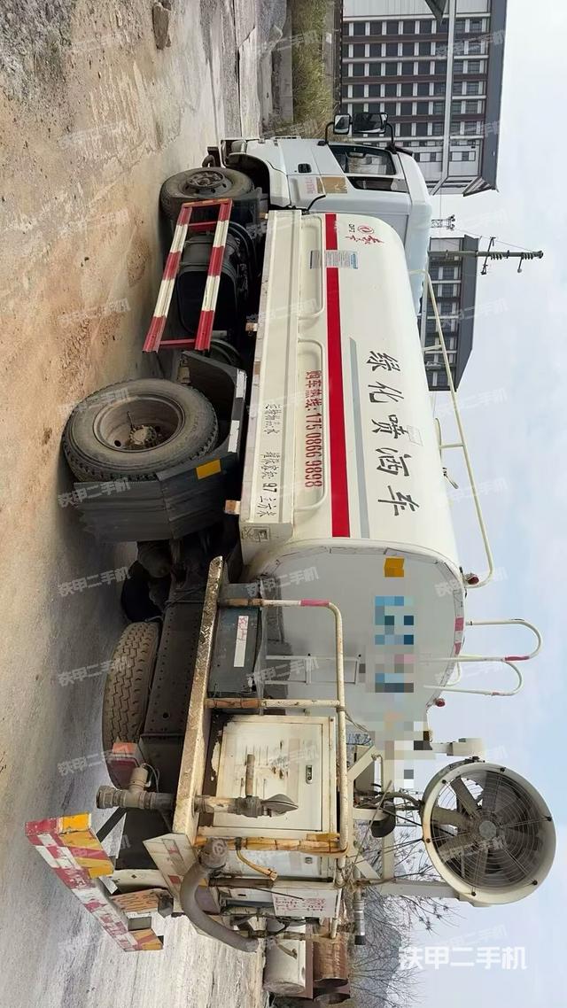 整機(jī)左側(cè)(設(shè)備外觀及核心部件) 整機(jī)左側(cè)(設(shè)備外觀及核心部件)