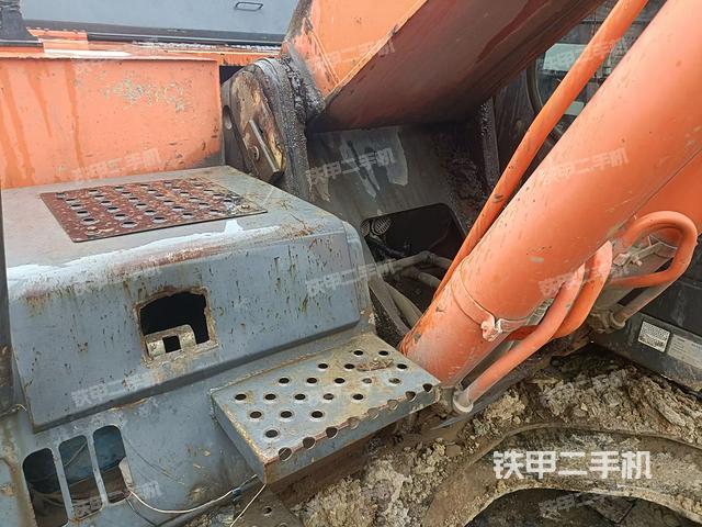 大臂根部?斜視（工作和回轉(zhuǎn)裝置）