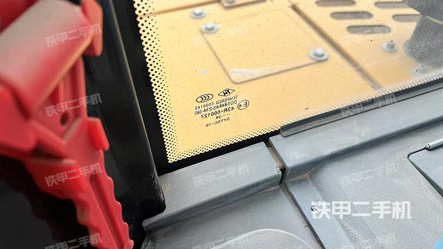 后窗玻璃角標(biāo)(駕駛室部分) 后窗玻璃角標(biāo)(駕駛室部分)