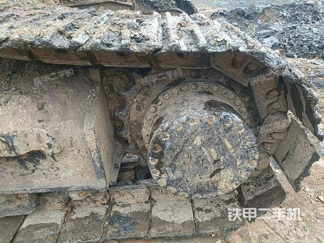 左驅(qū)動(dòng)輪（行走機(jī)構(gòu)）