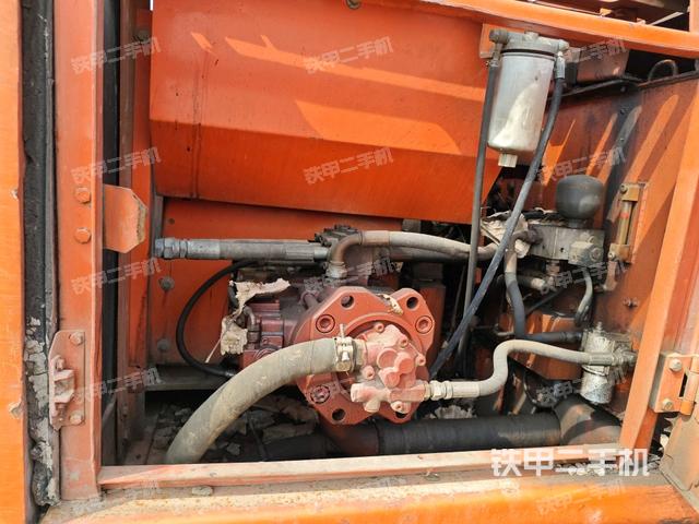 液壓泵室（大件艙室）