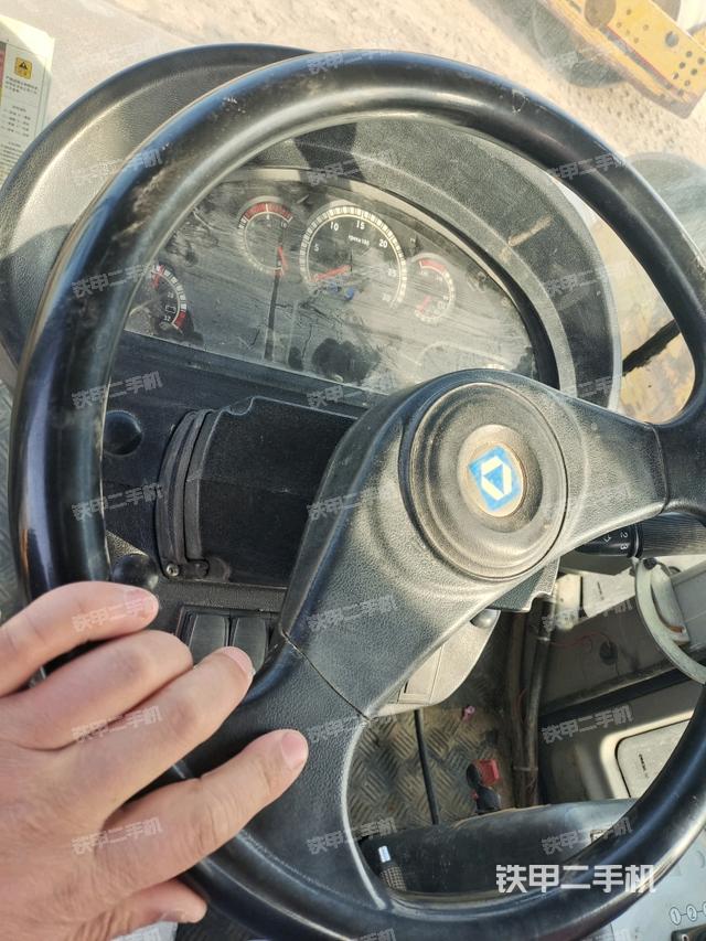 后玻璃角標(biāo)（壓路機(jī)駕駛室）