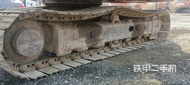 單側(cè)履帶整體（整機(jī)外觀）