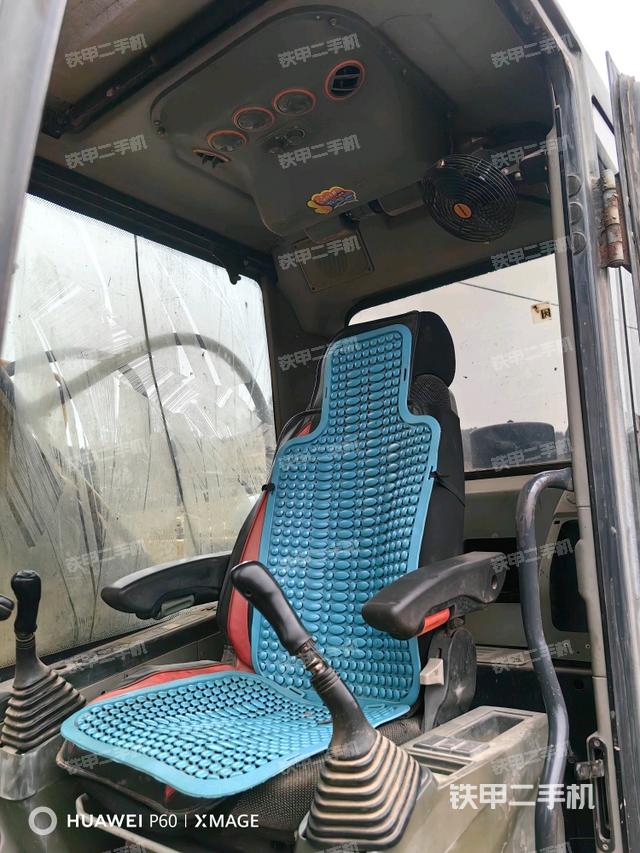 駕駛室整體（整機(jī)外觀）