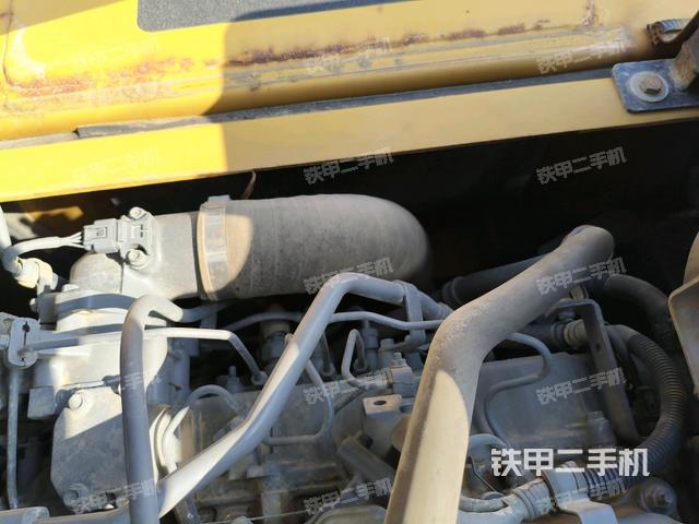 氣門室蓋螺絲特寫（上車部件）