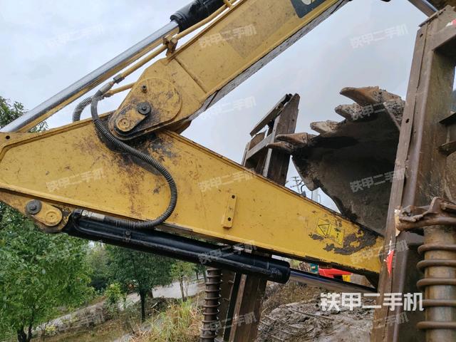 鏟斗右后整體（工作和回轉(zhuǎn)裝置）