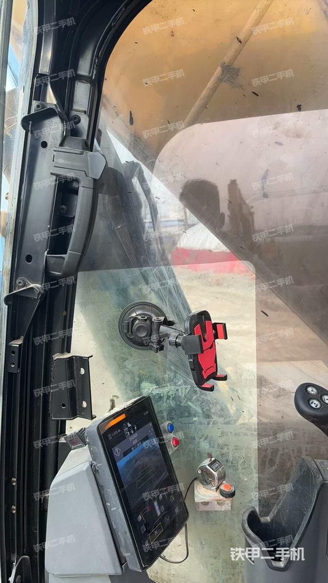 后窗玻璃角標(biāo)（駕駛室部分）