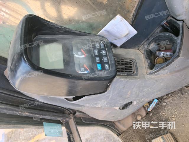 右側玻璃角標(駕駛室部分) 右側玻璃角標(駕駛室部分)