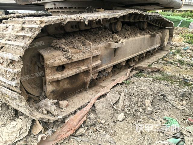 左側(cè)履帶整體?（行走機(jī)構(gòu)）