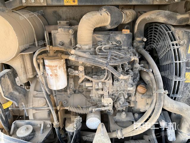 發(fā)動機整體俯視（整機外觀）