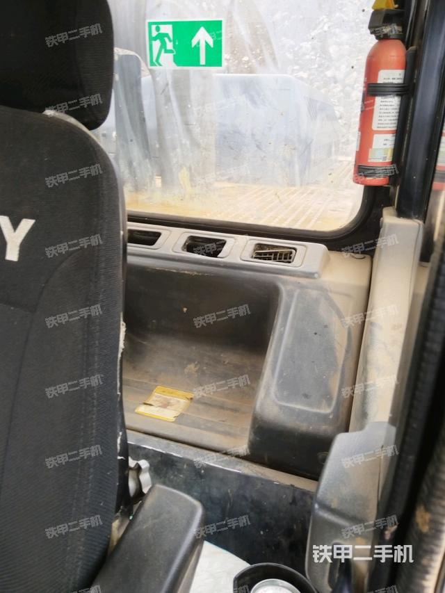 后窗玻璃角標(biāo)（駕駛室部分）